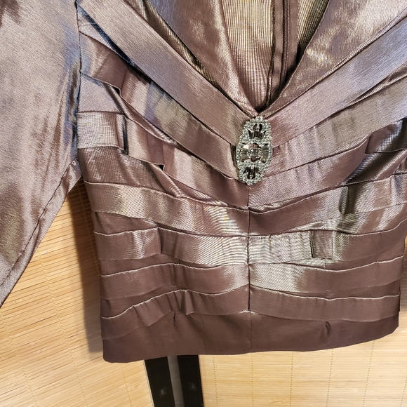 Exquisite KM Collection Party Blouse - Picture 2 of 13